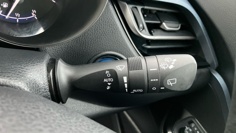 Toyota C-HR 1.8 Hybrid Design 5dr CVT Hybrid Hatchback